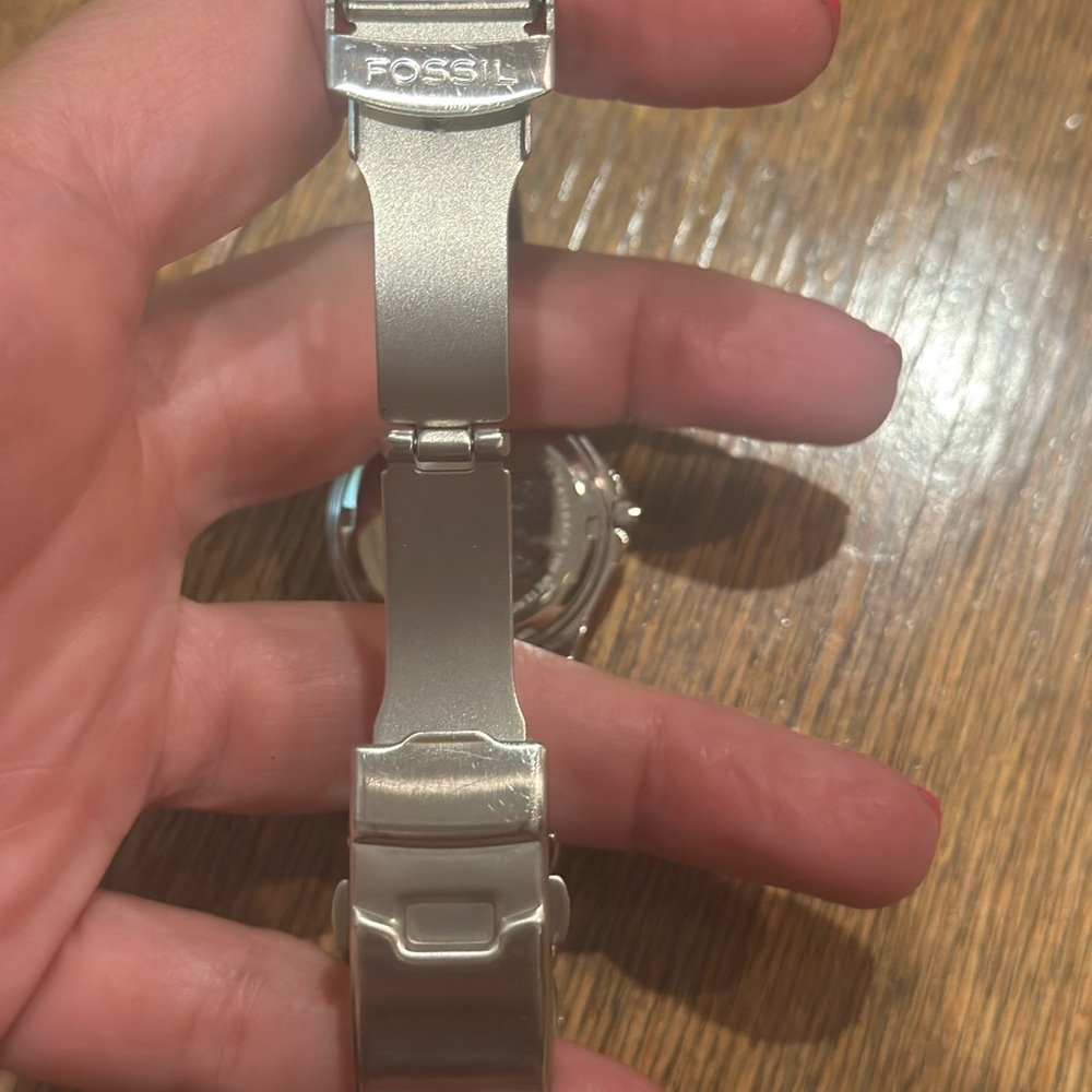 Fossil Silver Tone Metal Watch - Picture 3 of 3